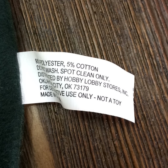 FINAL SALE PRICE Christmas Themed Mantle Scarf - Picture 7 of 7